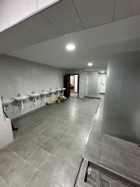 Slika 9 - zemunska bb,  Kuća za izdavanje, 380m2, 120€